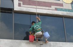 Lau kính ngoài trời